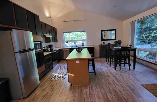 Sequim House | MistyGlen Hideaway, a private park setting Nestled near Olympic National Park.