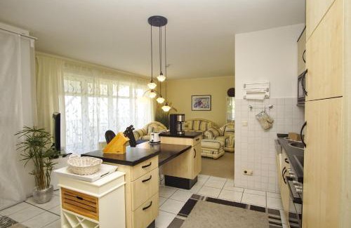 Gohren Apartment | mit Meerblick und Balkon, gratis Nutzung vom AHOI Erlebnisbad und Sauna in Sellin - Panorama Göhren FeWo 11