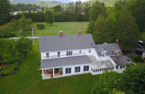 Elizabethtown House | MLK Wkend Open!nSki+Climb+Hike+Sled+Skate+Relax Perfect for multi-family groups!