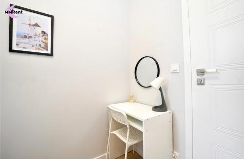 Gdansk City Center House | MMRent Greece Room