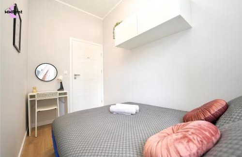 Gdansk City Center House | MMRent Greece Room