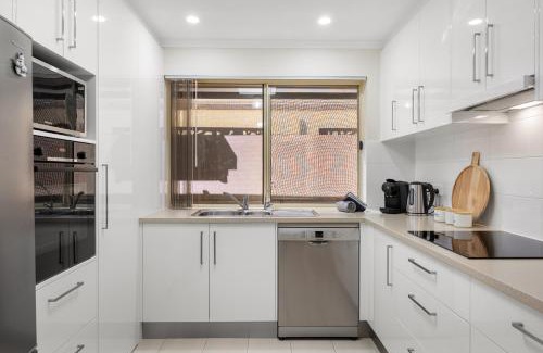 Moana Apartment | Moana Hideaway - 3BR, BBQ, Parking