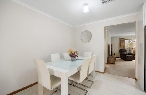 Moana Apartment | Moana Hideaway - 3BR, BBQ, Parking
