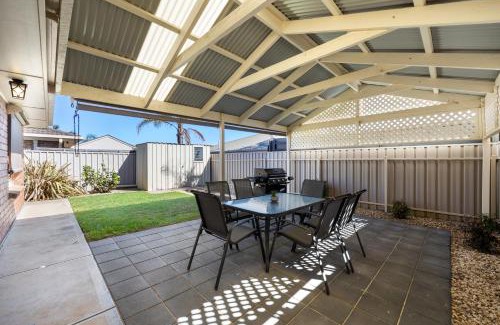 Moana Apartment | Moana Hideaway - 3BR, BBQ, Parking