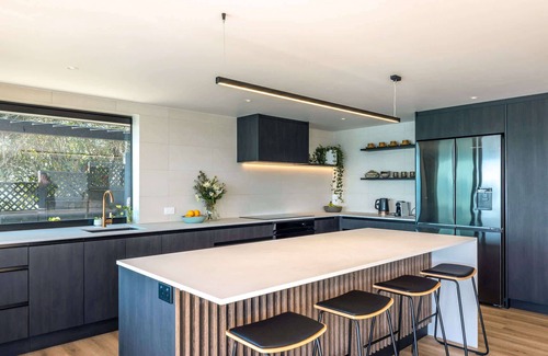 Surfdale House | Moana Retreat | Stay Waiheke