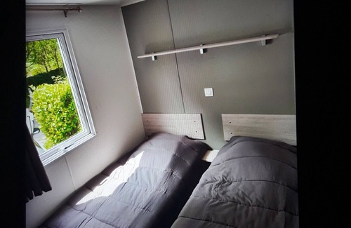 Laruns House | Mobil-home 4 Personnes Camping 4 Étoiles Piscine