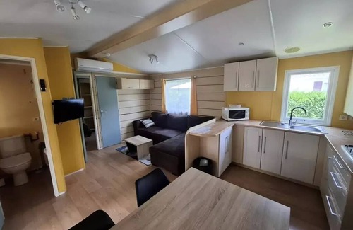 Sadirac House | Mobil-Home Tournesol 3 Rooms 5 People Air-conditioned + TV