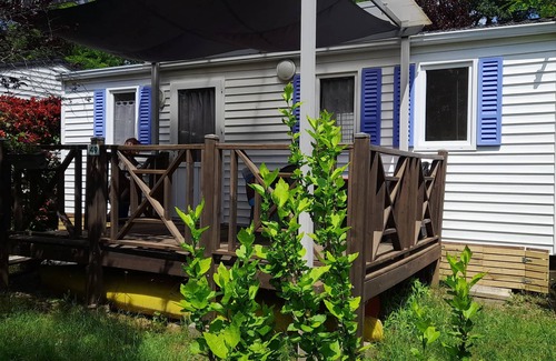 Montreal House | Mobile home in a family campsite