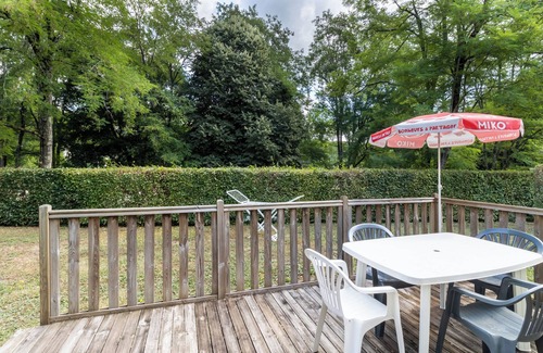 Saint-Pompont House | Mobile Home 'La Truffière' with Shared Pool, Private Terrace and Private Garden
