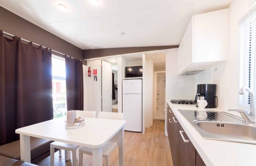Comero House | Mobilehome with terrace, air conditioning and pool