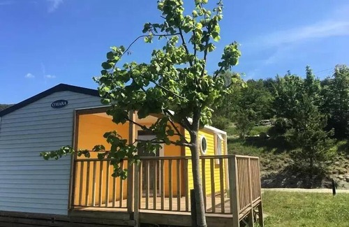 Rosans House | Mobilheim Komfort "Poppy's" 22m2 - 2 Schlafzimmer - überdachte Terrasse 4 Personen