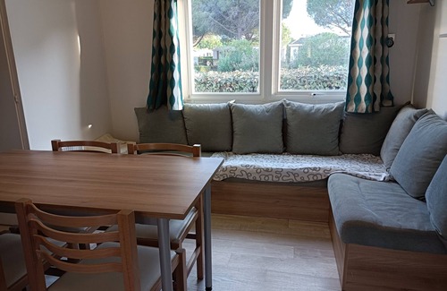 Lattes House | Mobilhome terrace, garden, near Montpellier and the sea in a 4 * campsite