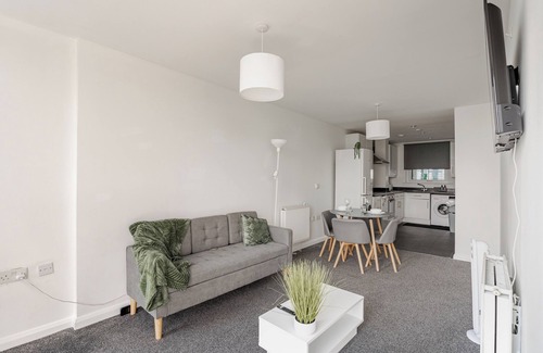 Tottenham Hale Apartment | Modern 1-bedroom apartment in London with great transport link