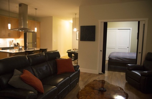 Ucluelet Apartment | Modern 1 bedroom suite overlooking Ucluelet’s inner harbour