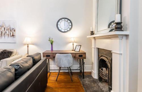 Hamilton Apartment | Modern 1 Double bed Apartment in James South Area