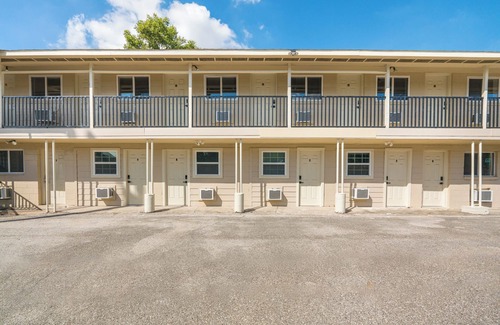 Greater Third Ward Apartment | Modern 1BR APT | Downtown Houston