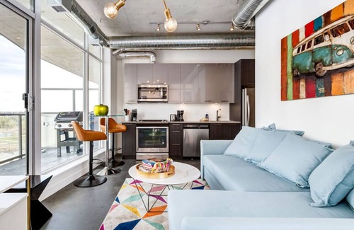 East Village Condo | Modern 1BR Condo for 4 | Great Views + Balcony!