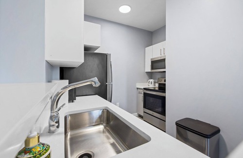 Everett Apartment | Modern 1BR Near Encore Boston 0158