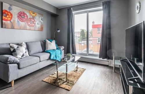 Rosedale Apartment | Modern 1BR Unit - Steps To Downtown!