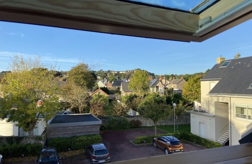 Barneville-Carteret Apartment | Modern 2-bed apartment - 5-minute walk from bars, restaurants & waterfront