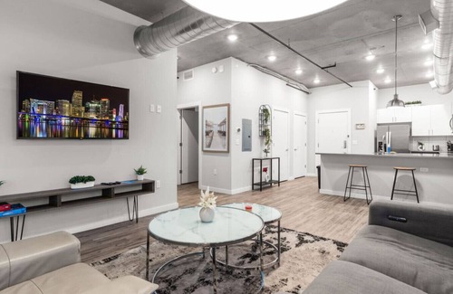 St. Petersburg - Clearwater Apartment | Modern 2 Bed Getaway Steps from Tropicana Field!