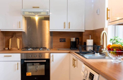 Newton Mearns House | Modern 2 bed home in Glasgow
