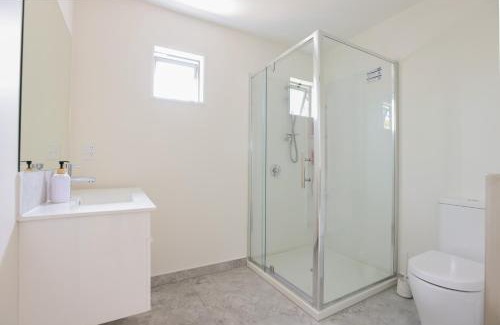 Spreydon House | Modern 2-Bed Townhouse Close to City Attractions