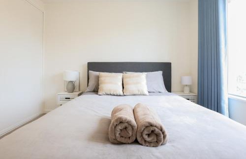 Spreydon House | Modern 2-Bed Townhouse Close to City Attractions