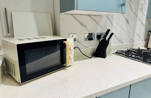 Fairfield Apartment | Modern 2 Bedroom 2 Bathroom