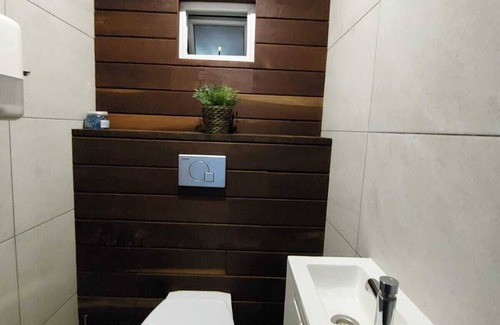 Noord Apartment | Modern 2-Bedroom Apartment with AC & WiFi in Central Paramaribo