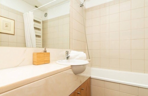 Parque das Nacoes Apartment | Modern 2 Bedroom Apartment with Balcony and Amazing Views