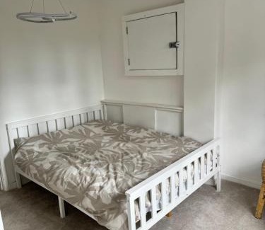 Frodsham Apartment | Modern 2 bedroom Apartment