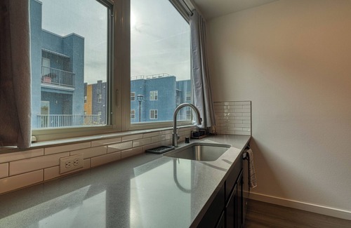 Raynolds Addition House | Modern 2 bedroom townhome in Downtown Albuquerque with a rooftop balcony.