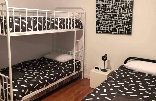 Rose Park Apartment | Modern 2-bedroom unit