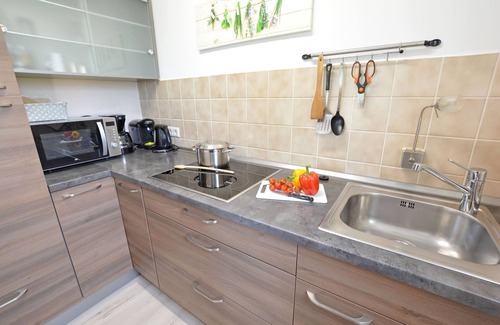 Bad Kreuznach Apartment | Modern 2-room comfort apartment - balcony, WLAN, TV, spa area