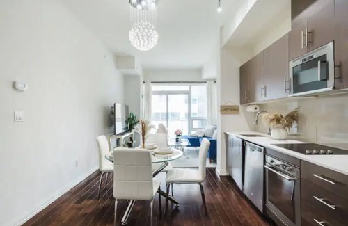 Old Town Apartment | Modern 2BR Condo w/Private Balcony in Downtown