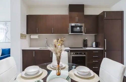 Old Town Apartment | Modern 2BR Condo w/Private Balcony in Downtown