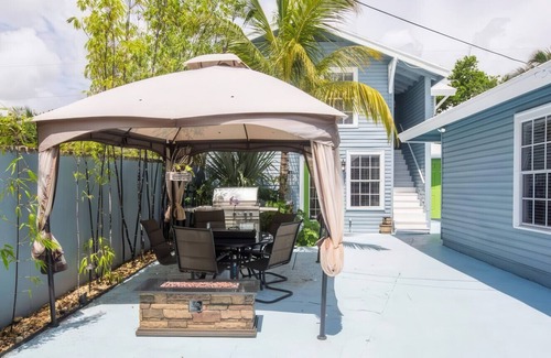 Grandview Heights House | Modern 2BR Oasis Heated Pool Near Downtown