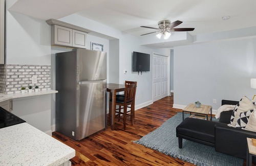 Manayunk Apartment | Modern 2br - Steps to Main St. & Parking Avail.