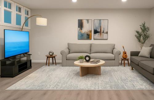 West New Haven Apartment | Modern 2BR Westville Downtown Near Yale Wifi