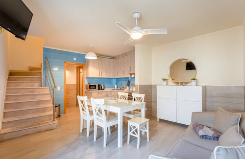 Armacao de Pera House | Modern 3 BDR Duplex House W/Terrace by LovelyStay