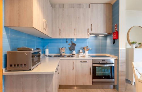 Armacao de Pera House | Modern 3 BDR Duplex House W/Terrace by LovelyStay