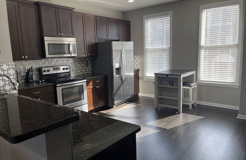 Washington Park House | Modern 3 Bedroom Townhome Downtown Atlanta