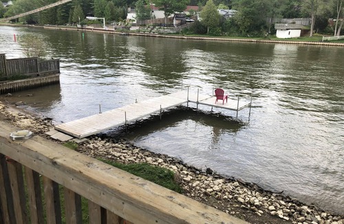 Wasaga Beach House | Modern 30' Trailer, 2 Baths, 2 Bedrooms, Riverside, 4 min Walk to Beach