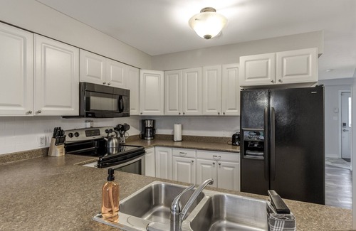 Sudbury House | Modern 3br 3 ba house near downtown w/amenities