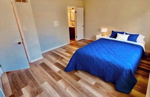 Newark House | Modern 3BR/3BA Townhouse Near UD: Great for Extended Stays