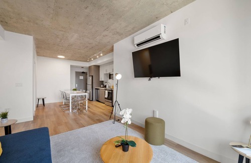 River North Hotel | Modern 3BR City Retreat - Near Old Town & River North