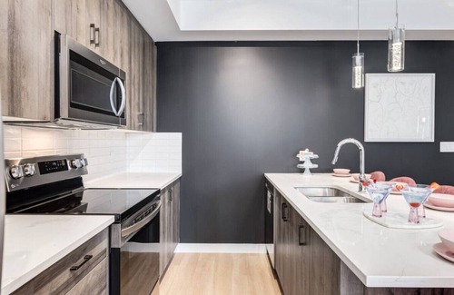 Bridgeland Condo | Modern 3BR unit in the heart of Calgary