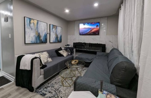 Hamilton House | Modern 3BR w/ Laundry & More!