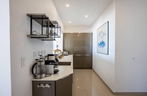 Beacon Hill Villa | Modern 4 bedroom villa with swimming pool offering magnificent sea views